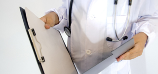 ニキビ跡の赤みの原因